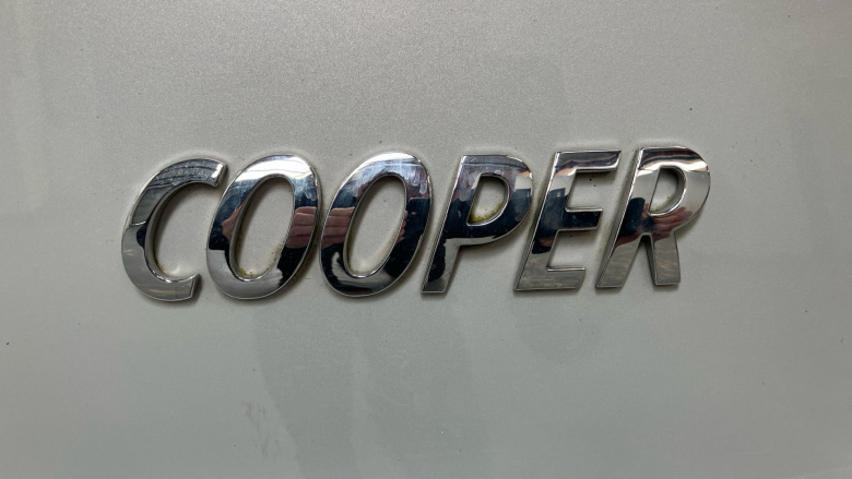 MINI Hatchback 1.5 Cooper Classic II 3dr Auto Petrol Hatchback